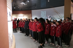 走进畜牧文化馆 厚植家国奋斗情——大中小学思政课一体化研学实践活动顺利开展